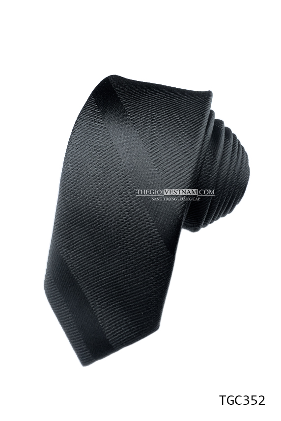 Cà vạt đen trơn cơ bản